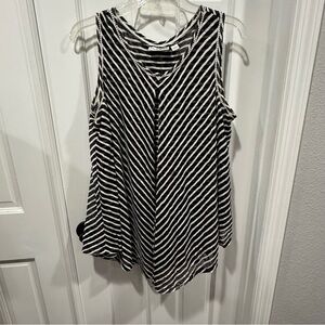 Title: Studio JPR Black & White Striped Sleeveless Tank Top‎ – Size L